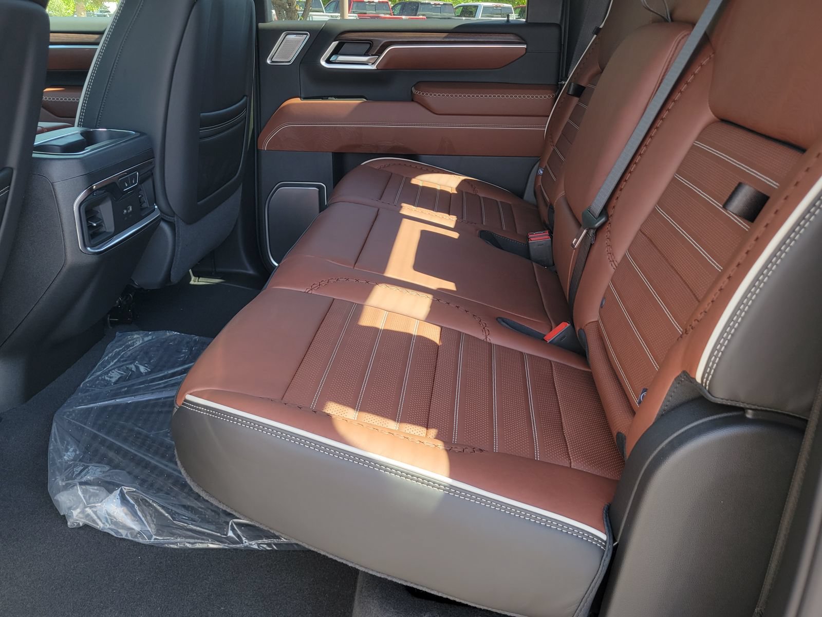 New 2026 GMC Sierra 3500 Denali Ultimate AWD/4WD image 7