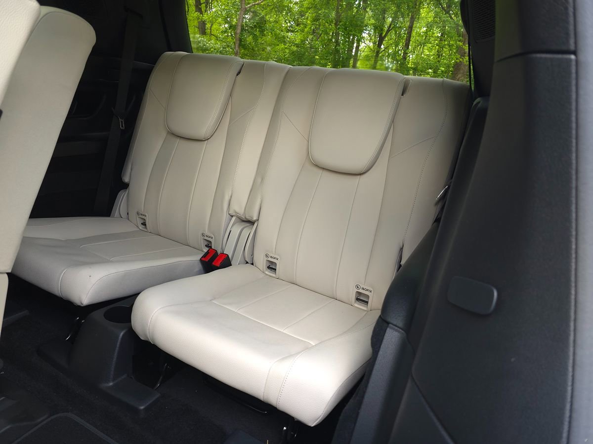 Used 2025 Mercedes-Benz EQB 300 4MATIC image 17