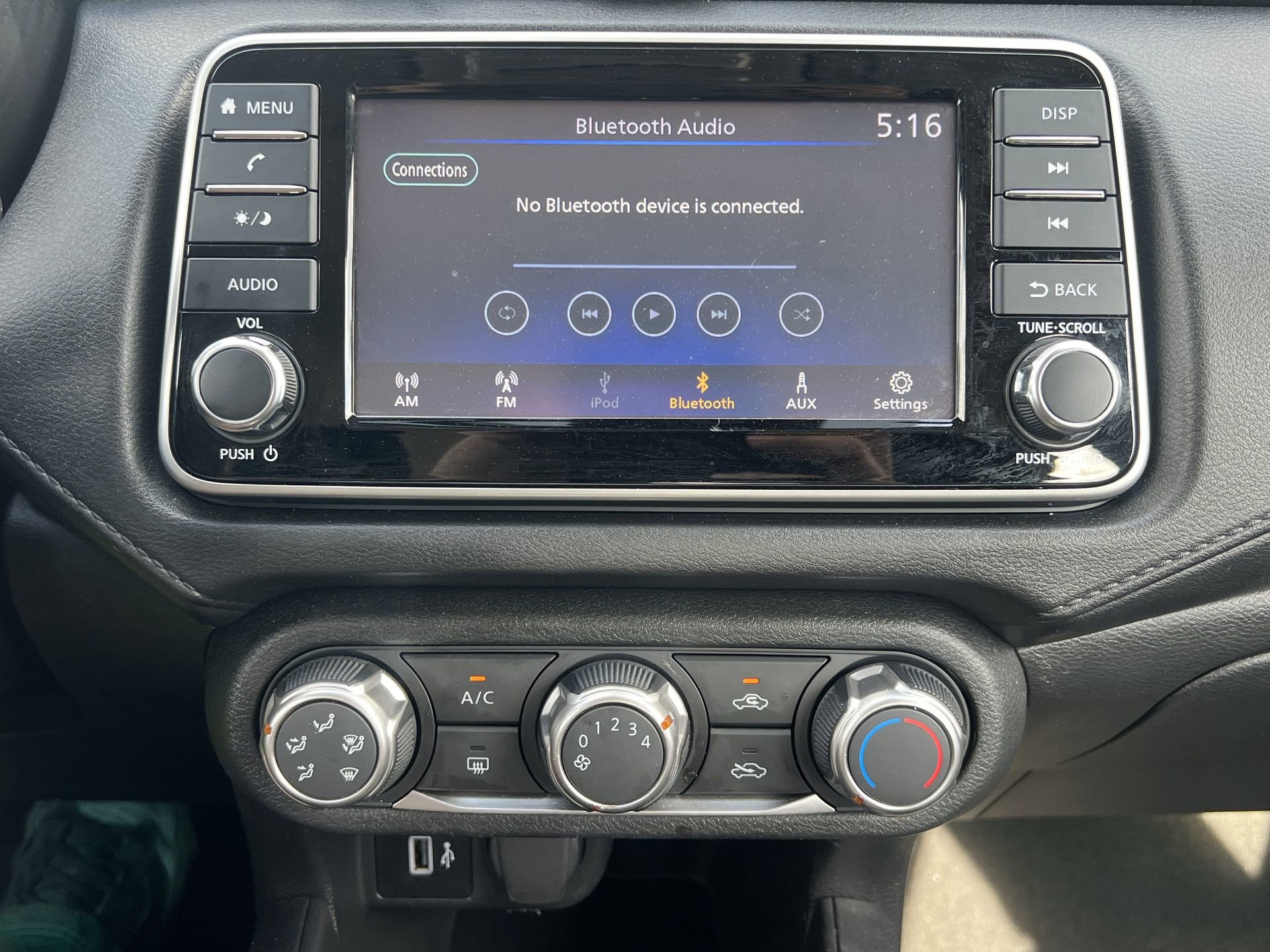 Used 2024 Nissan Versa S w/ Trunk Package image 5