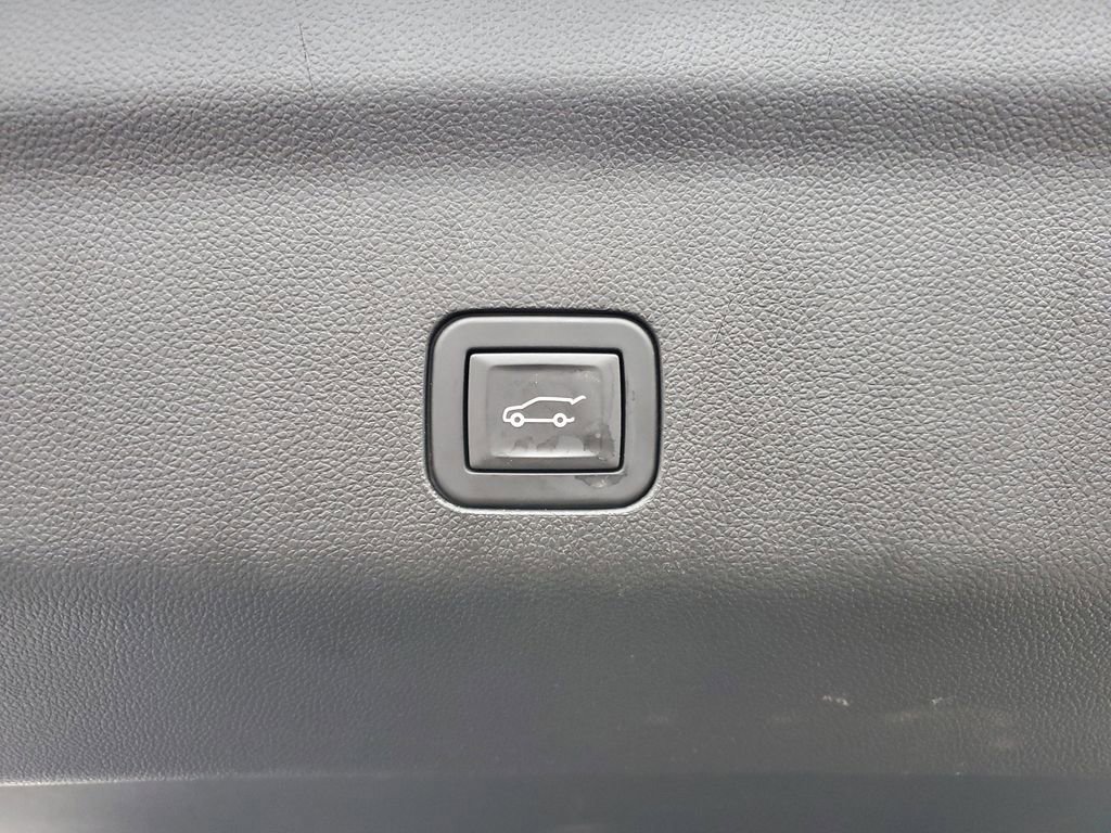 Certified 2024 Chevrolet Tahoe Z71 w/ Luxury Package image 36