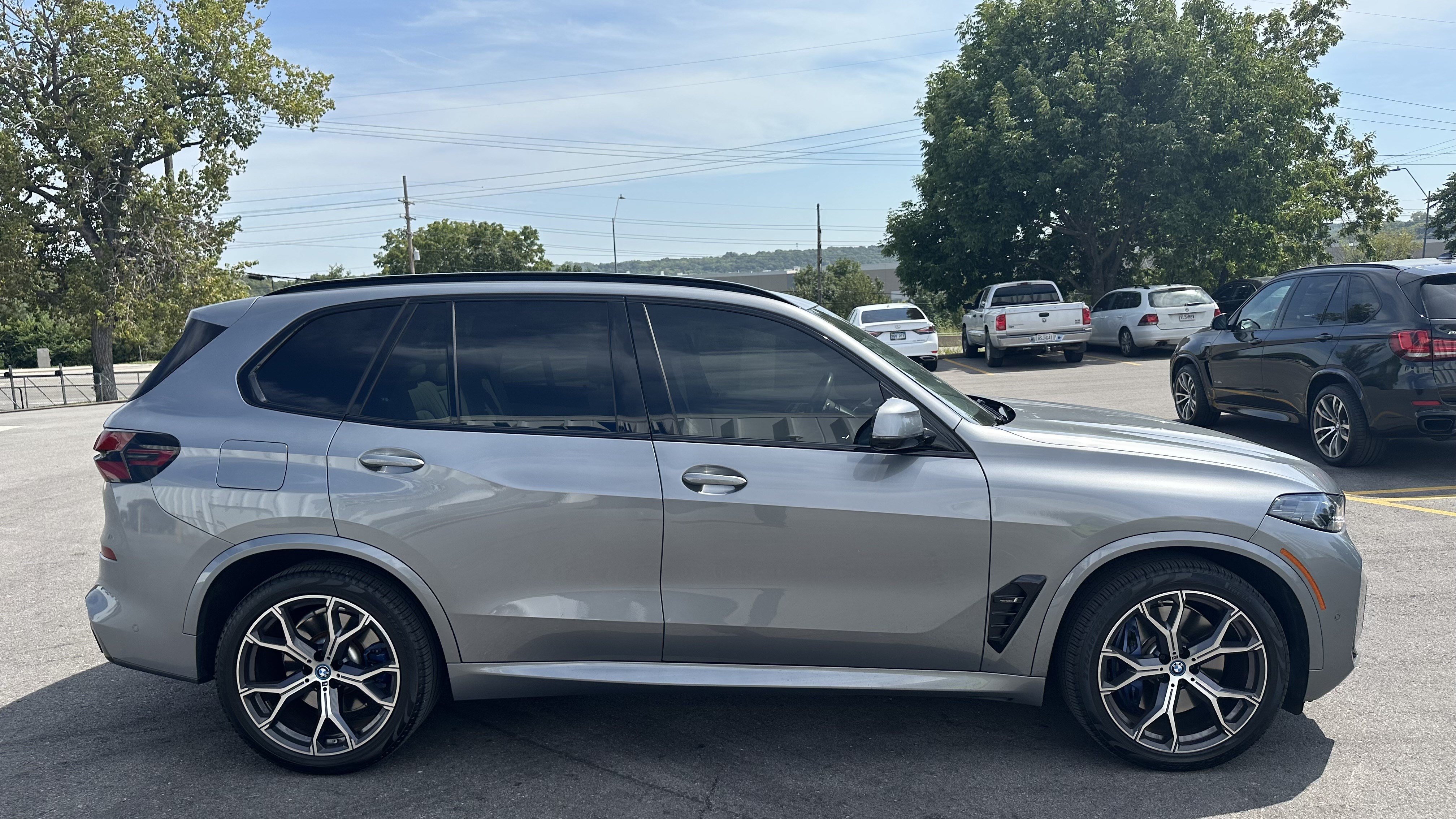 Certified 2024 BMW X5 xDrive50e w/ Executive Package AWD/4WD image 11