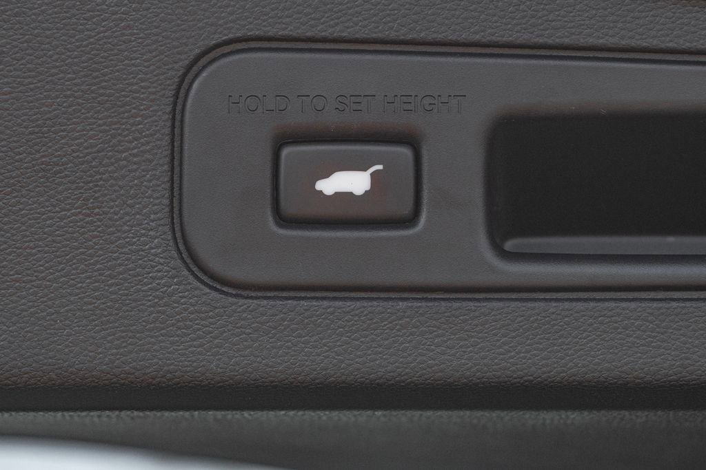 Used 2023 Acura MDX A-Spec image 42