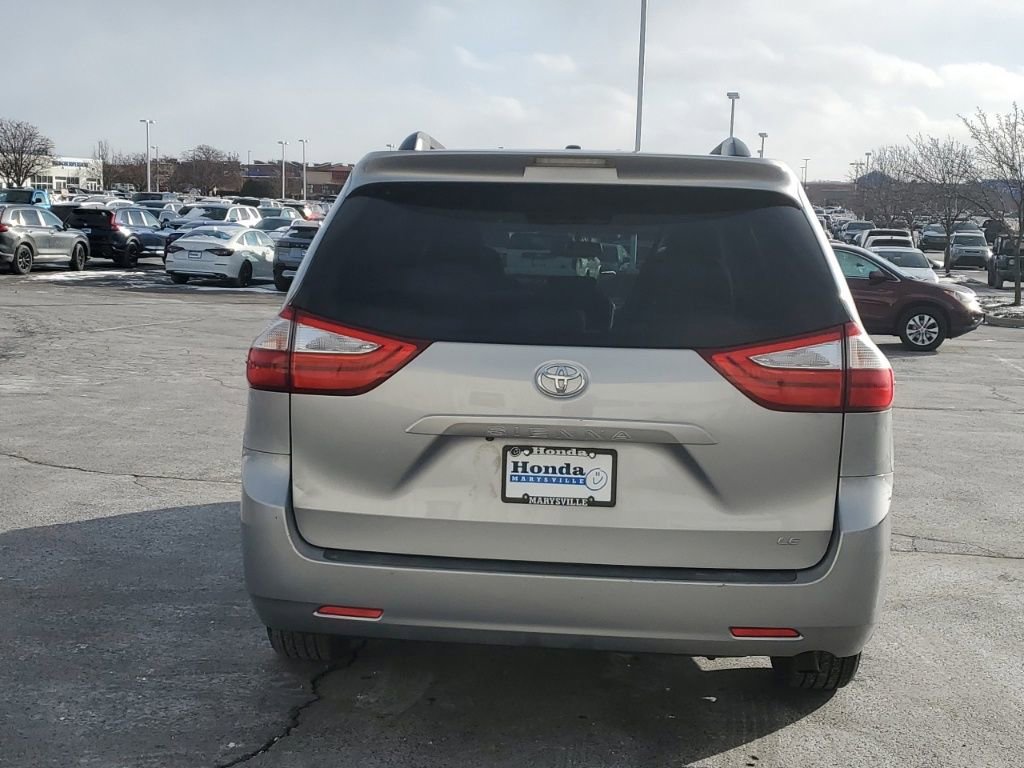 Used 2015 Toyota Sienna LE image 6