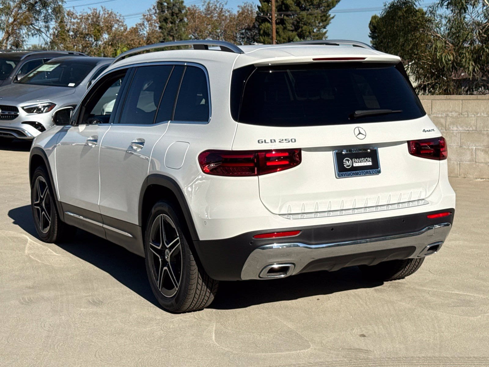 New 2026 Mercedes-Benz GLB 250 4MATIC image 7