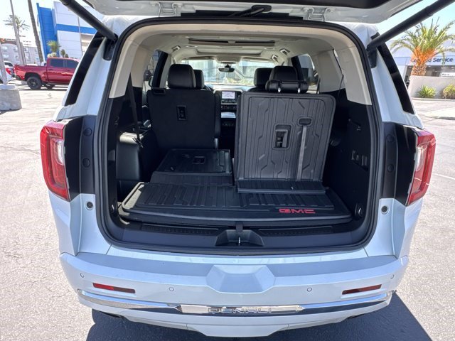 Used 2022 GMC Acadia Denali w/ Denali Ultimate Package FWD image 27