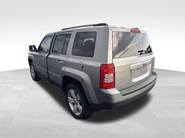 Used 2014 Jeep Patriot Latitude AWD/4WD image 6