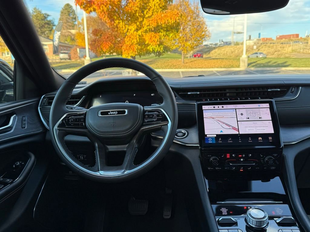 Used 2024 Jeep Grand Cherokee L Overland w/ Trailer Tow Package image 33