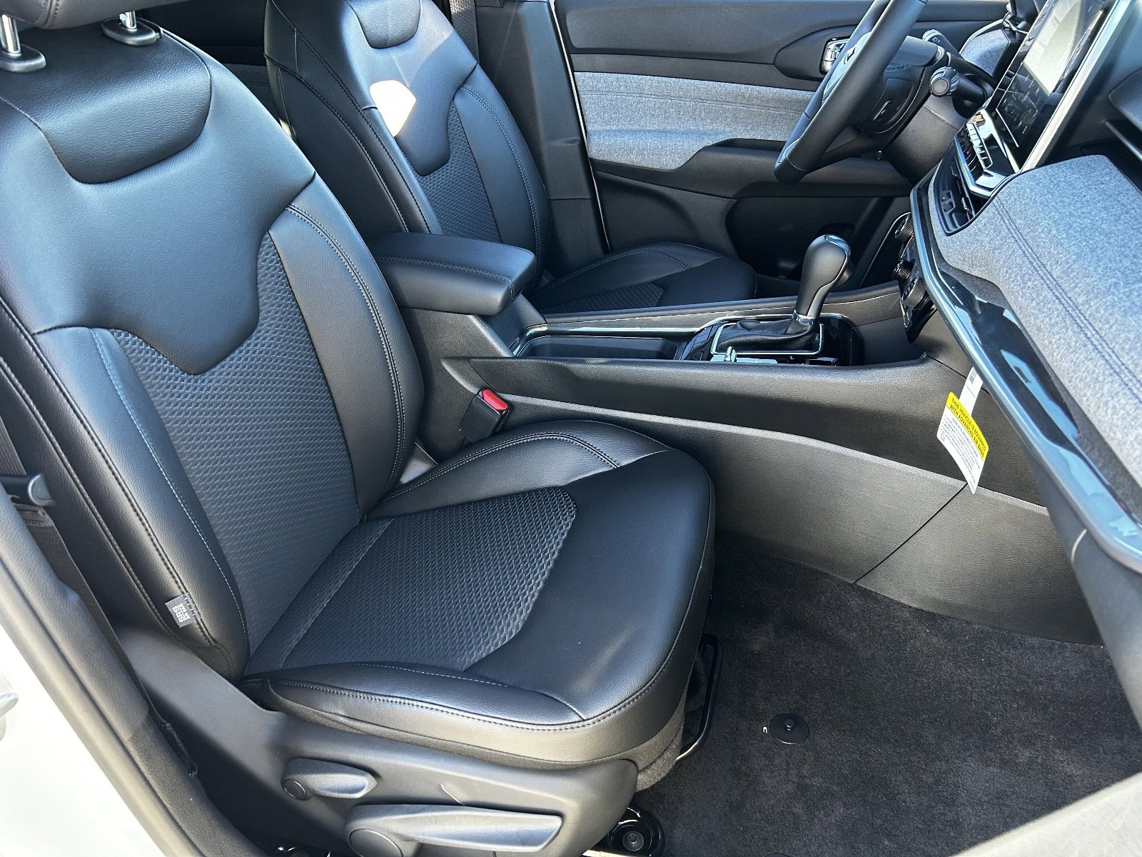 New 2026 Jeep Compass Latitude image 7