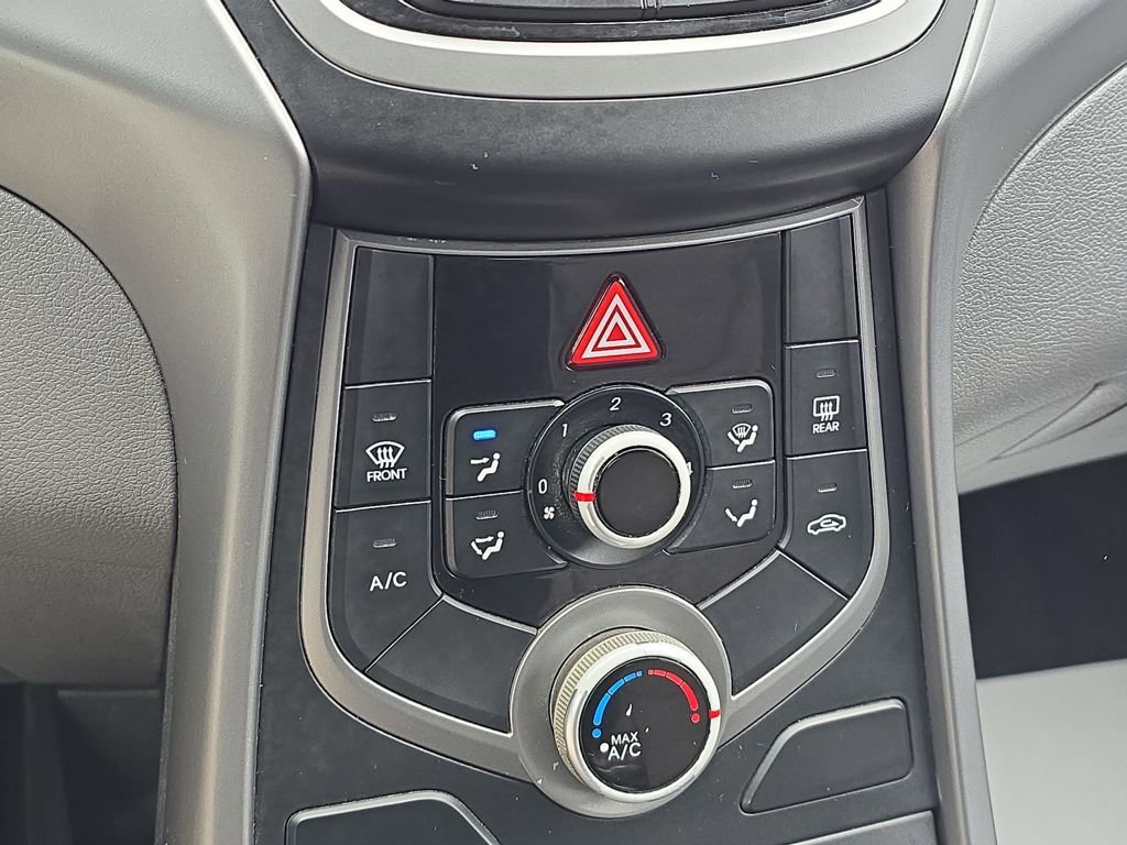 Used 2016 Hyundai Elantra SE image 14