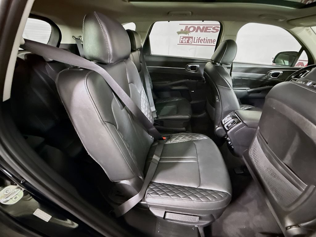 Certified 2023 Kia Sorento SX AWD/4WD image 35