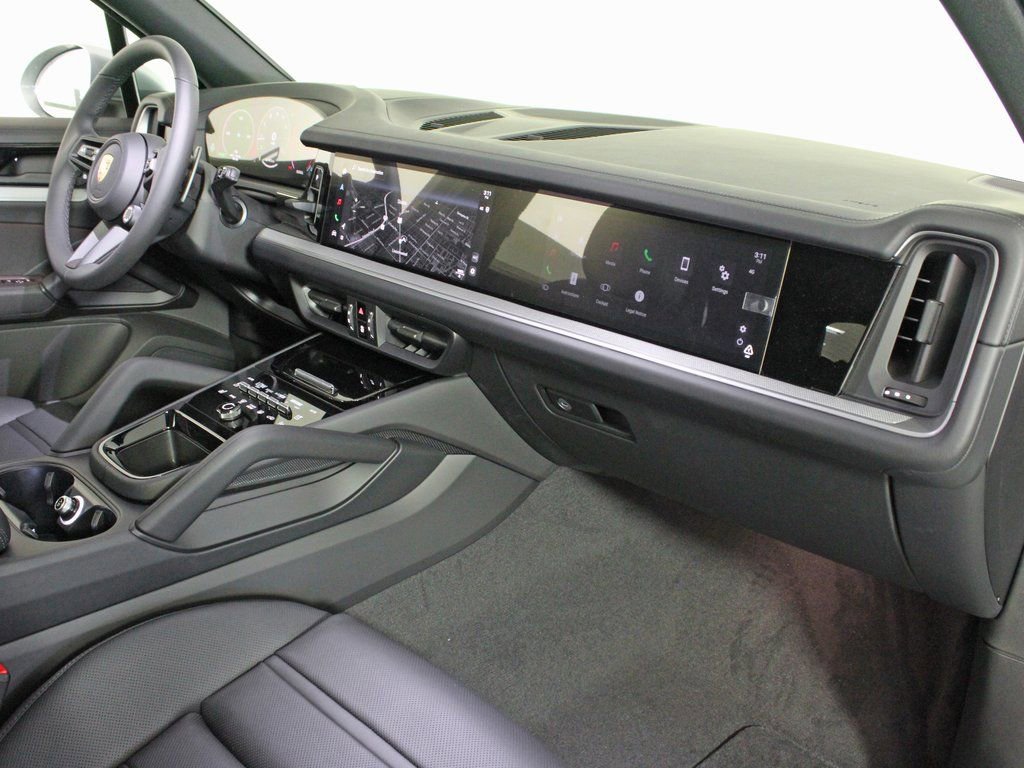 Certified 2025 Porsche Cayenne image 37