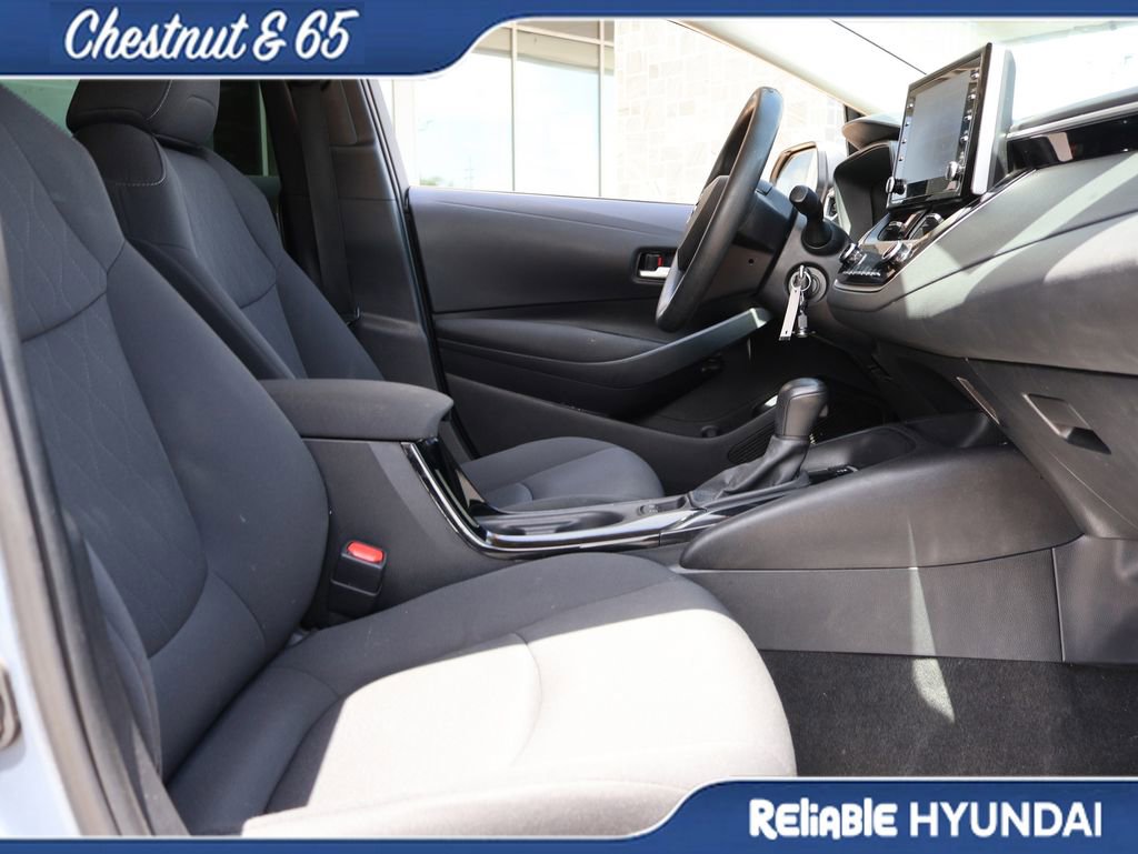 Used 2020 Toyota Corolla LE FWD image 10