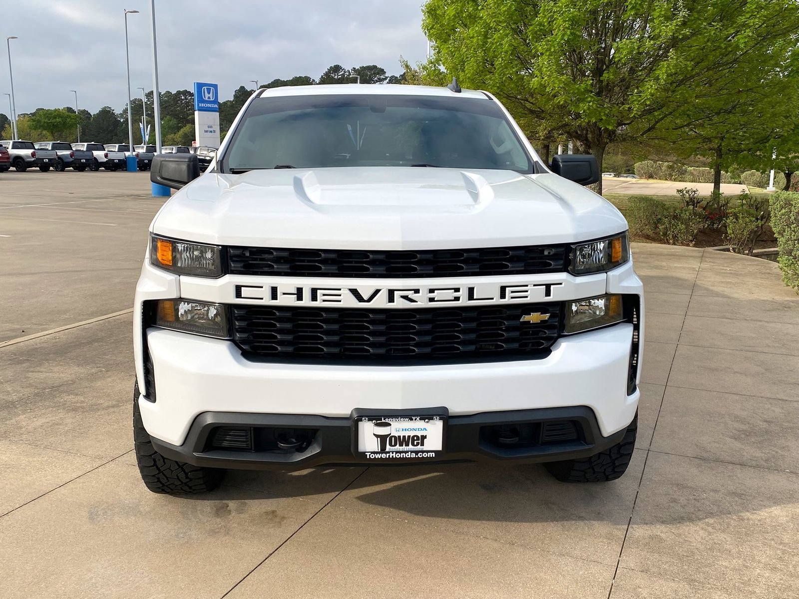 Used 2021 Chevrolet Silverado 1500 Custom image 2