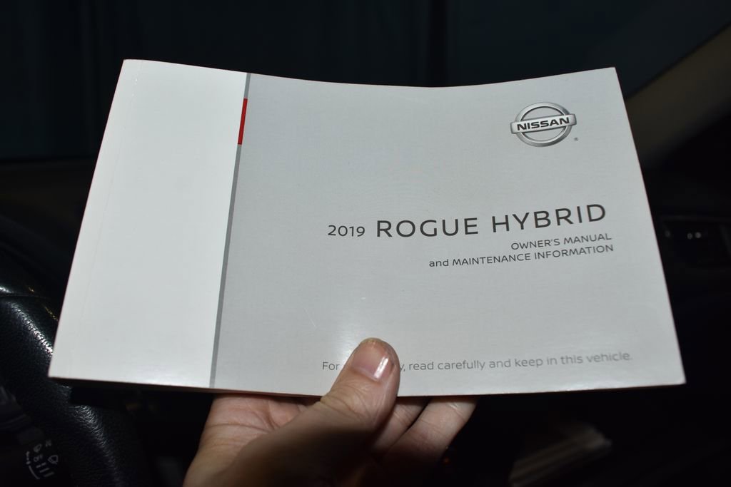 Used 2019 Nissan Rogue SV w/ Premium Package image 11