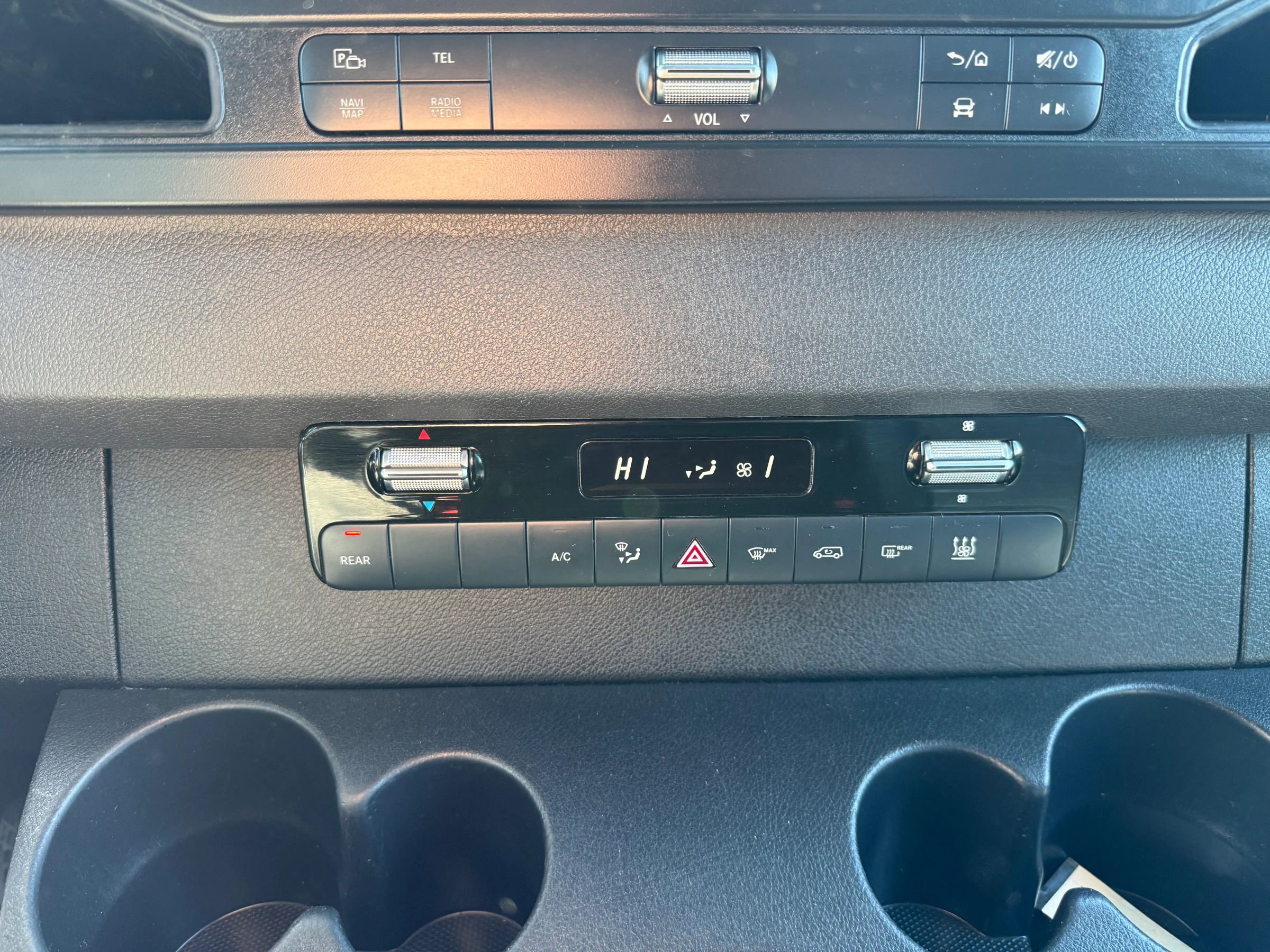 Used 2019 Mercedes-Benz Sprinter 2500 w/ Acoustic Package image 22