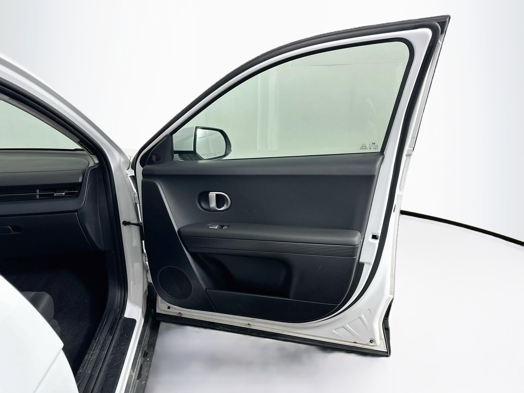 Used 2024 Hyundai Ioniq 5 SEL RWD image 32