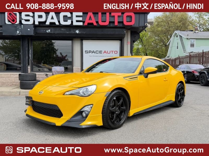 Used 2015 Scion FR-S Release Series 1.0 RWD image 1