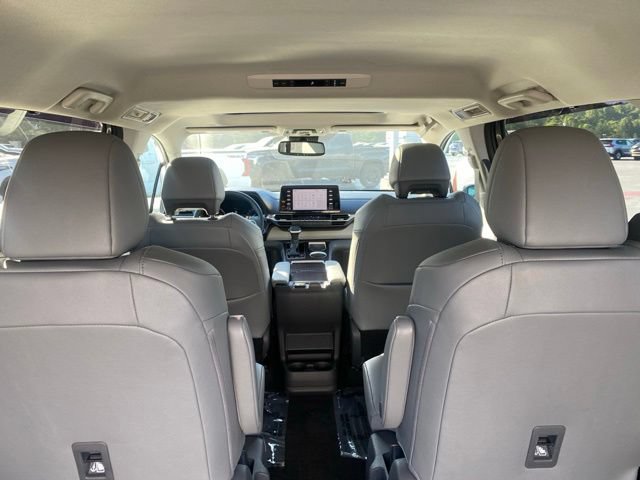 Used 2021 Toyota Sienna XLE AWD/4WD image 10