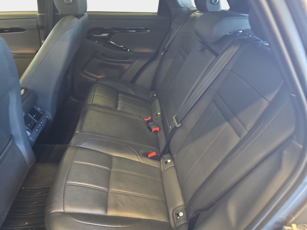 Certified 2024 Land Rover Range Rover Evoque Dynamic SE AWD/4WD image 17