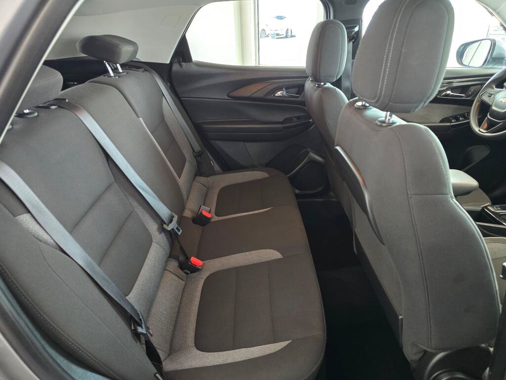 Used 2025 Chevrolet TrailBlazer LT AWD/4WD image 39