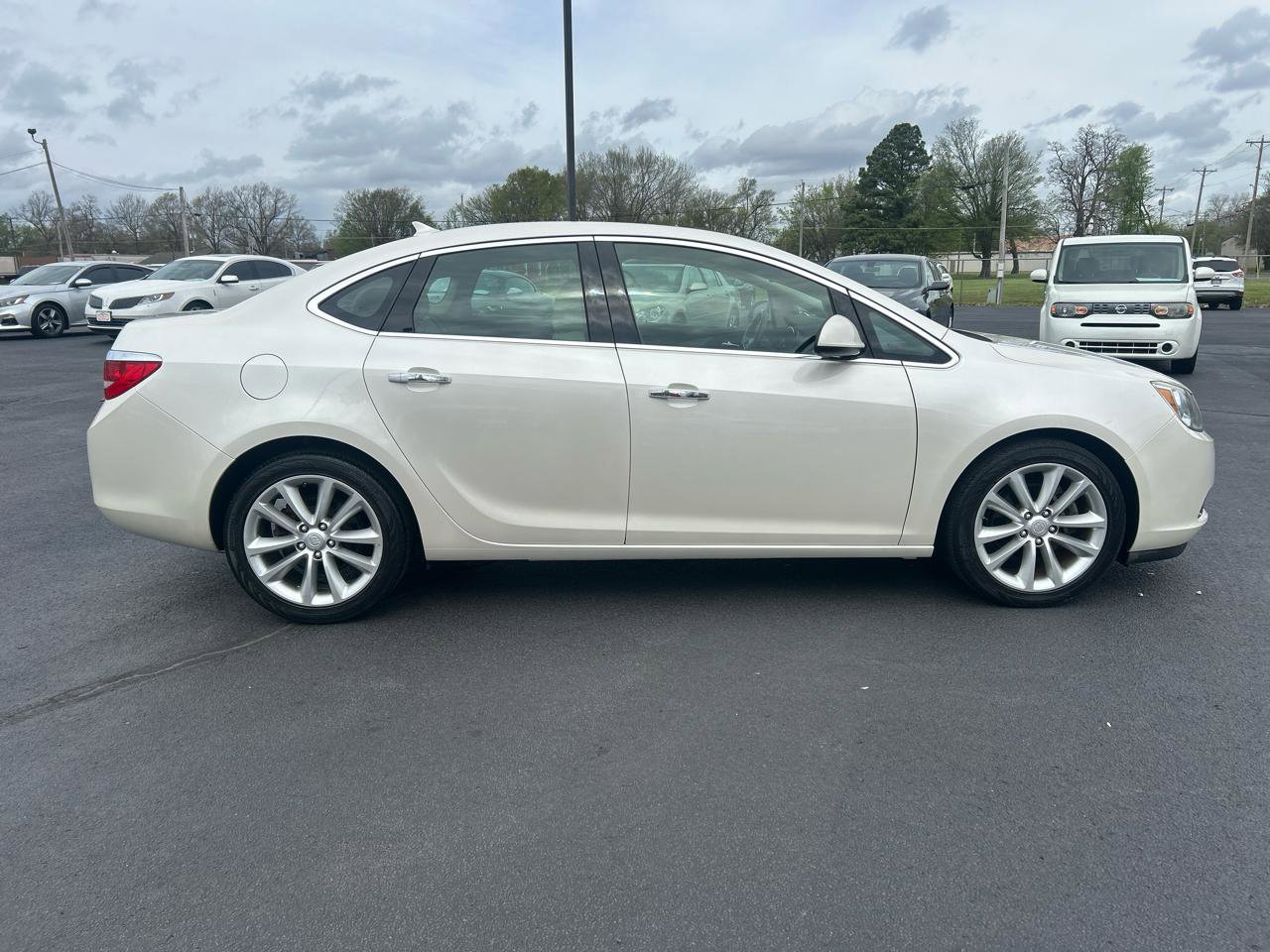 Used 2013 Buick Verano Convenience image 4