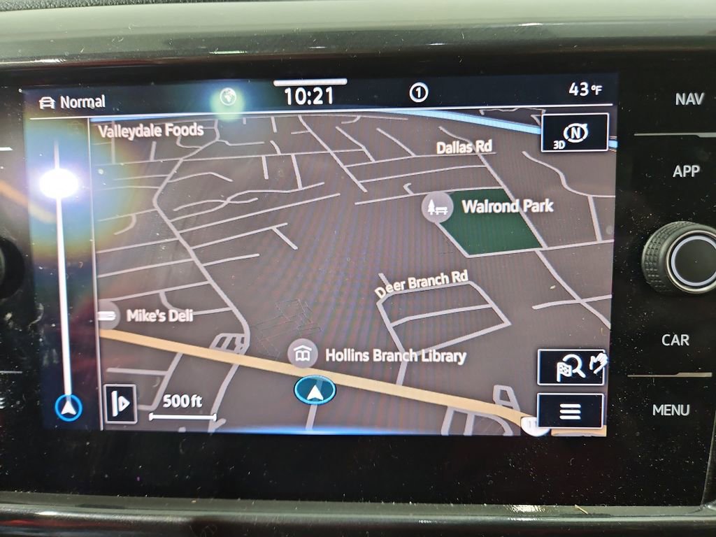 Certified 2022 Volkswagen Taos SEL image 21