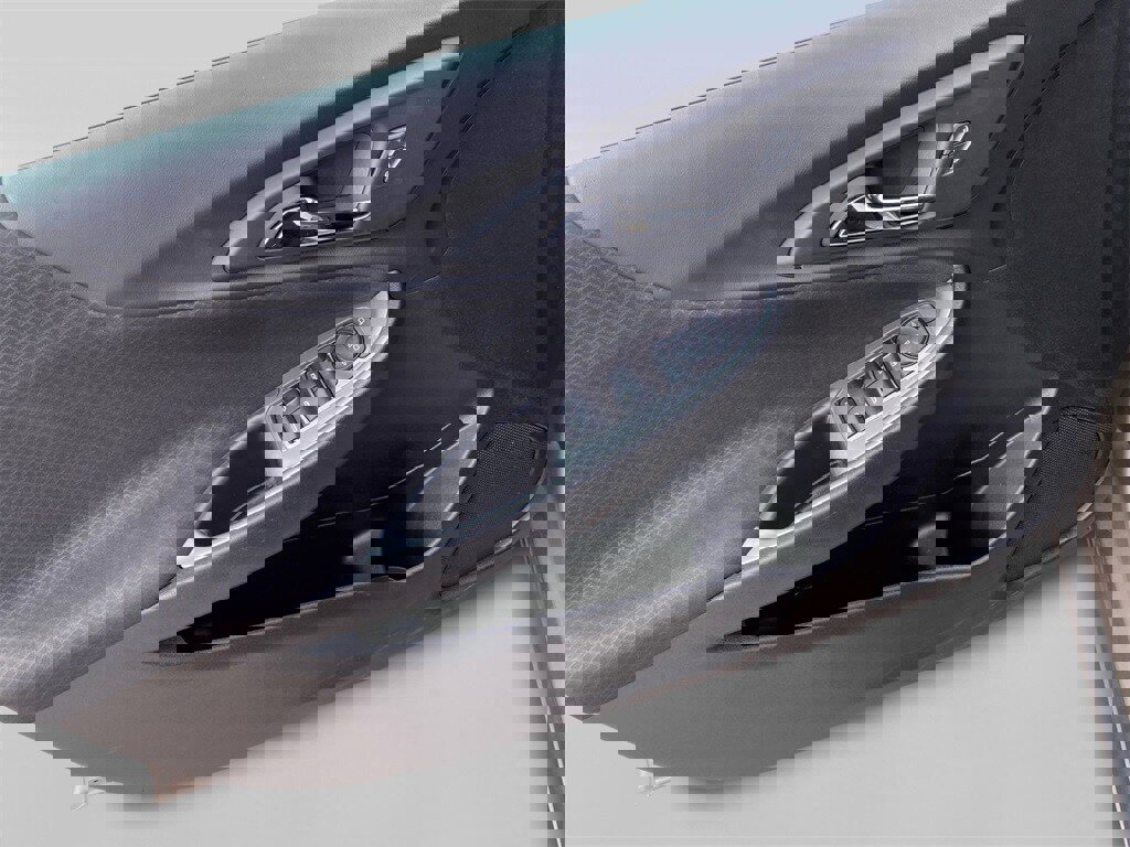 Used 2024 Chevrolet Malibu LT image 14