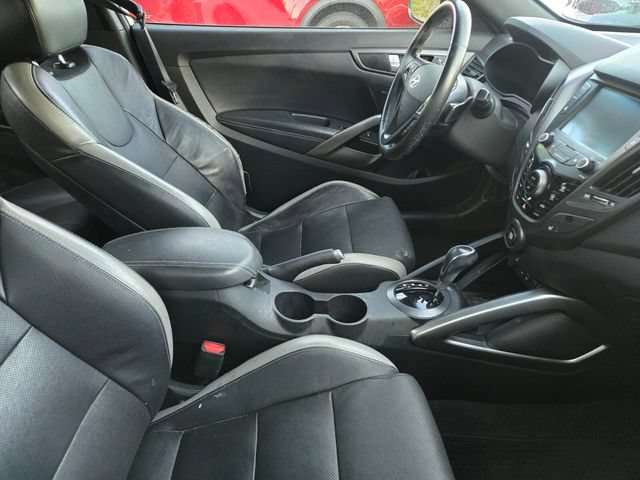 Used 2016 Hyundai Veloster Turbo w/ Option Group 04 FWD image 3