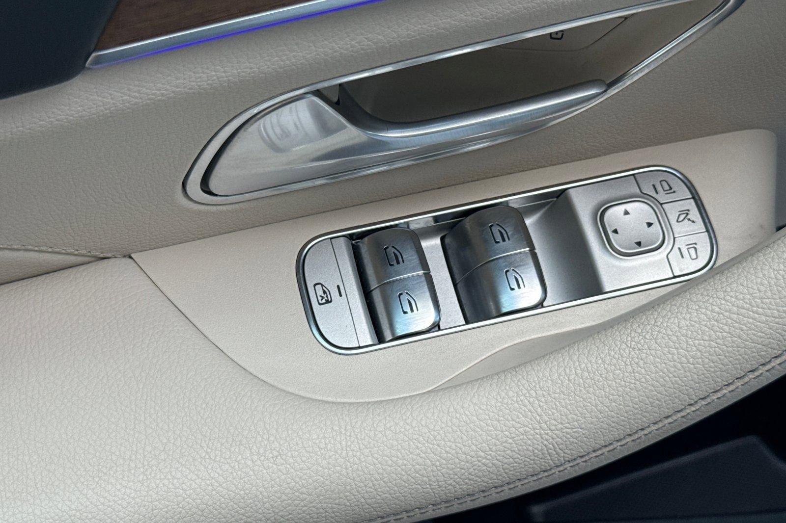 Certified 2026 Mercedes-Benz GLE 450 4MATIC image 12