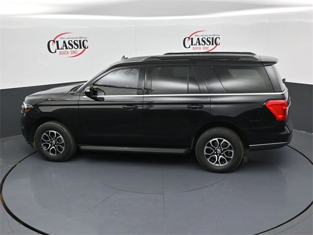 Used 2023 Ford Expedition XLT image 18