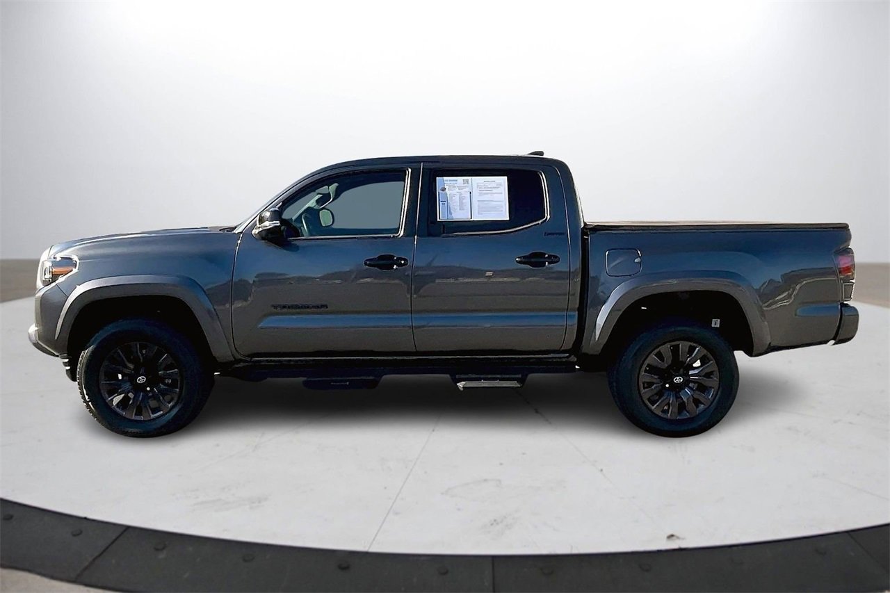 Used 2022 Toyota Tacoma Limited image 5