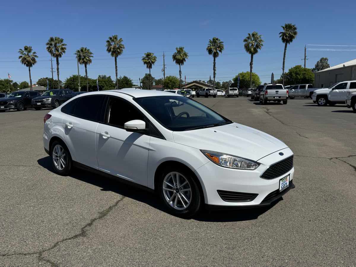Used 2017 Ford Focus SE FWD image 11
