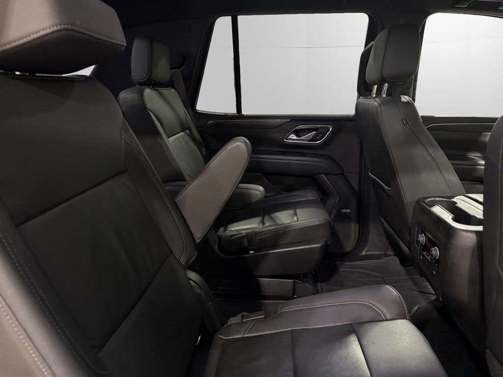 Used 2022 Chevrolet Tahoe Z71 w/ Luxury Package image 17