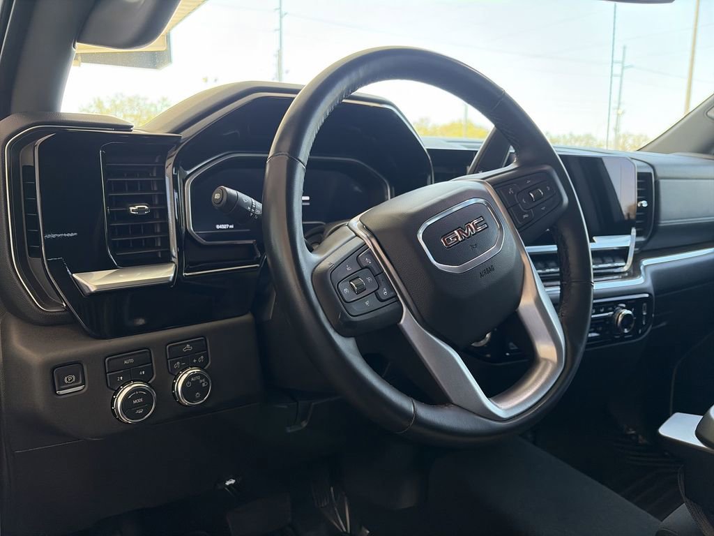 Certified 2023 GMC Sierra 1500 SLE image 17