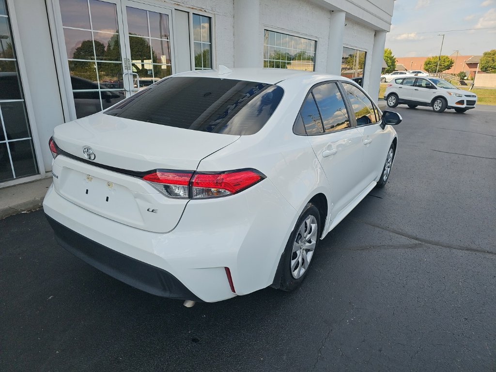 Used 2025 Toyota Corolla LE FWD image 4