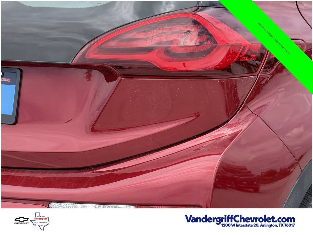 Used 2021 Chevrolet Bolt Premier w/ Infotainment Package FWD image 7