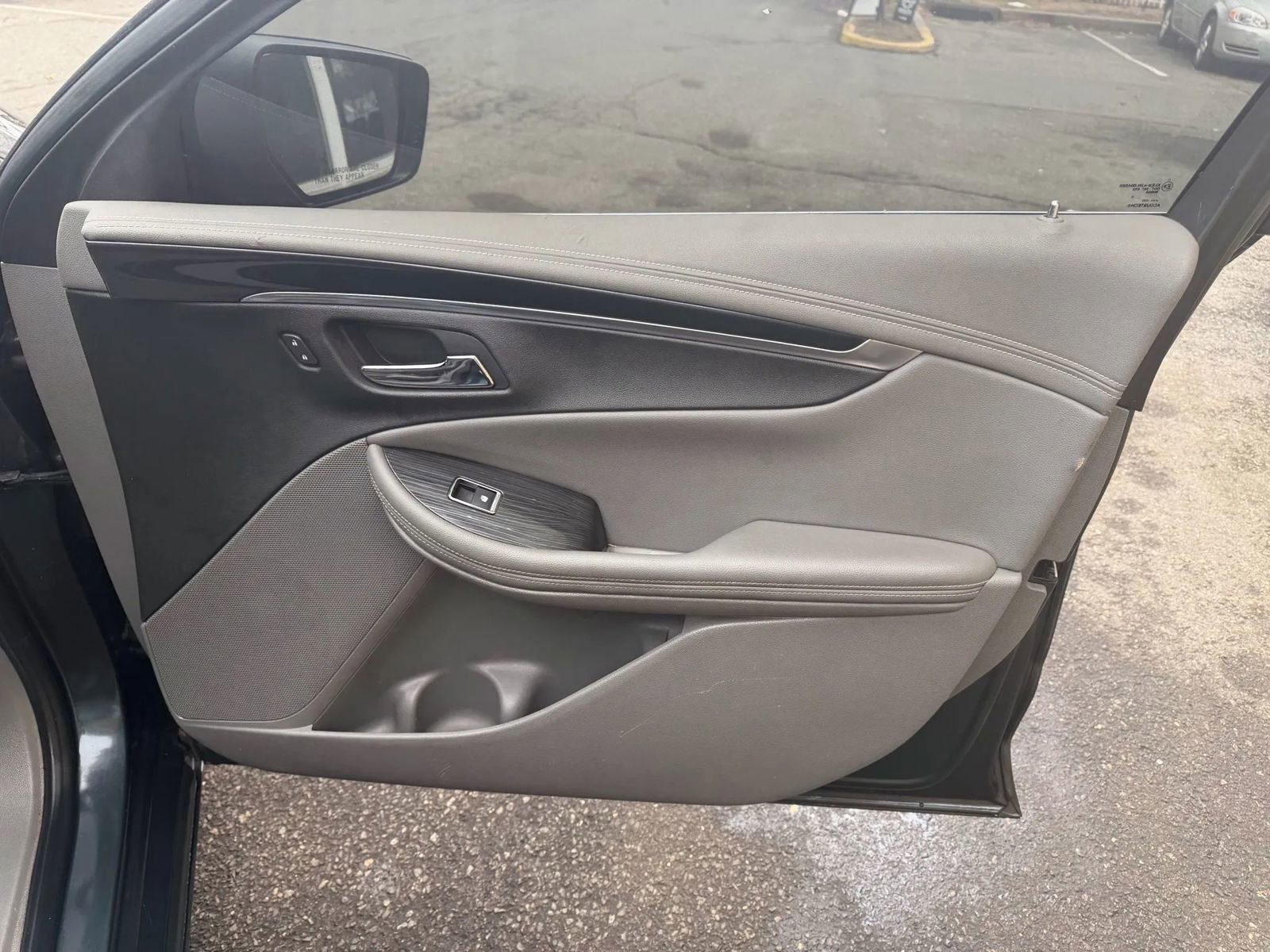 Used 2018 Chevrolet Impala LT image 9