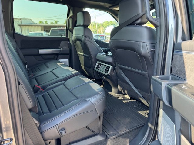 New 2025 Ford F250 4x4 Crew Cab Super Duty image 12