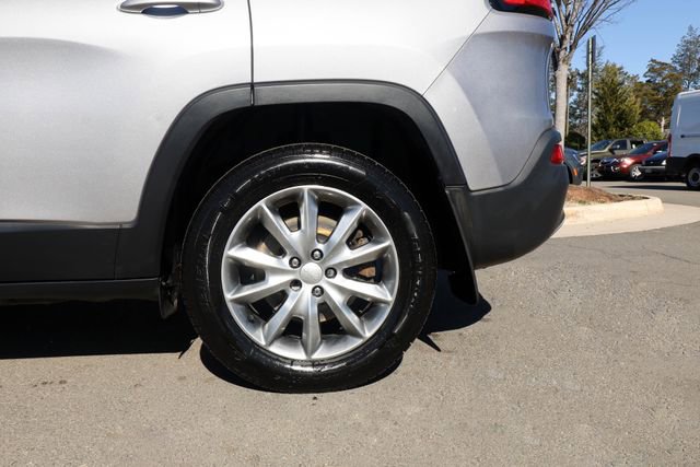 Used 2018 Jeep Cherokee Limited AWD/4WD image 25