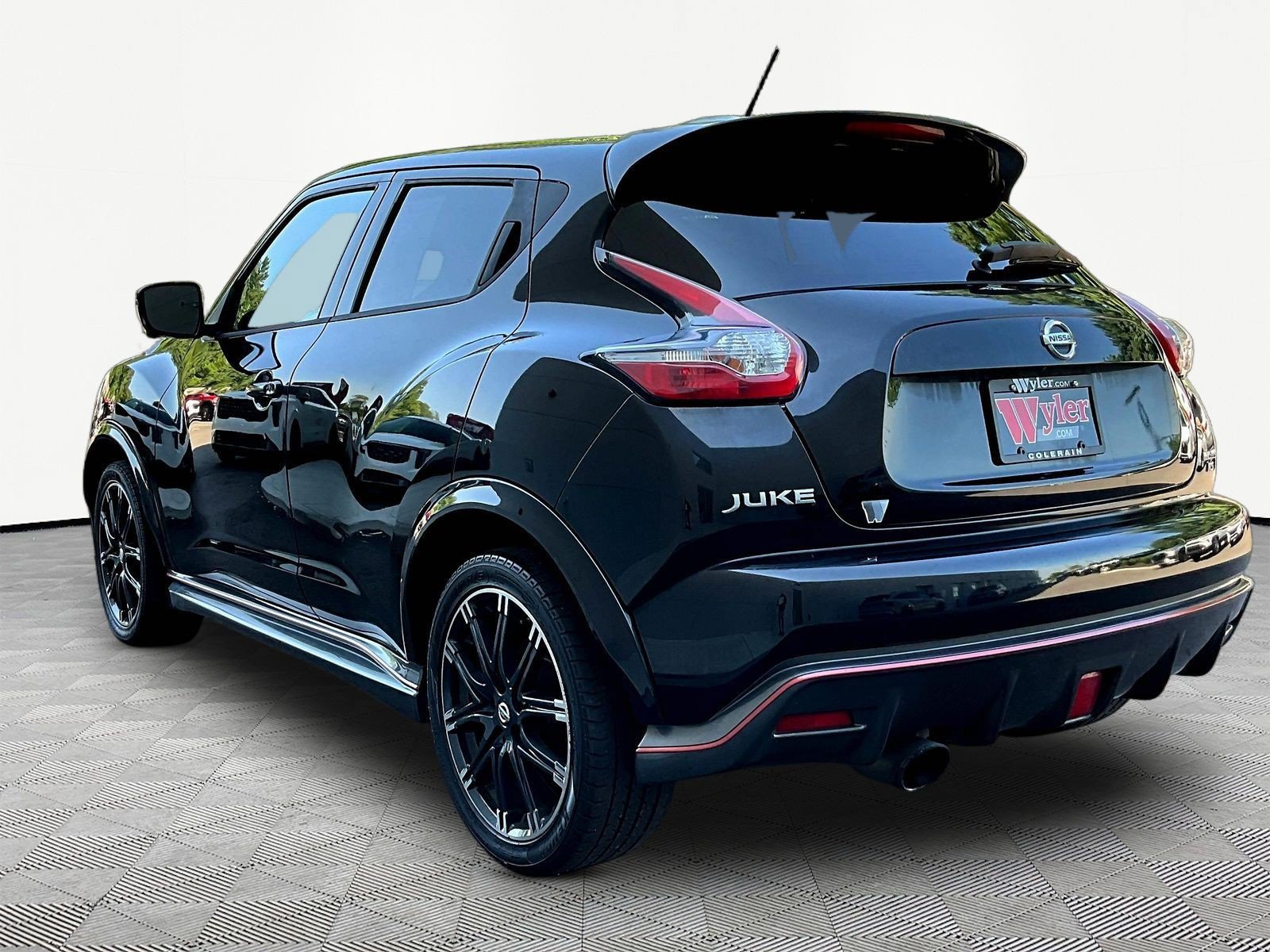 Used 2015 Nissan Juke NISMO RS AWD/4WD image 4