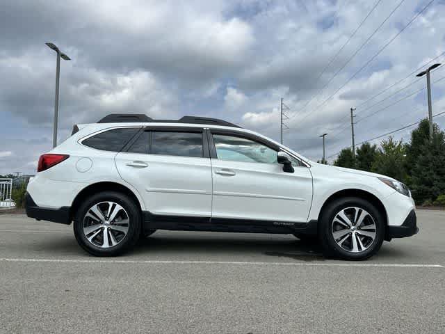 Used 2019 Subaru Outback 3.6R Limited AWD/4WD image 3