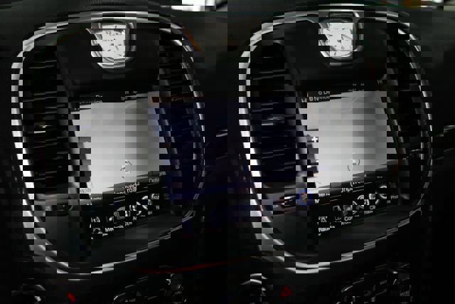 Used 2016 Chrysler 300 C image 15