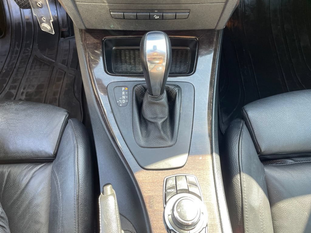 Used 2011 BMW 328i xDrive Coupe AWD/4WD image 12