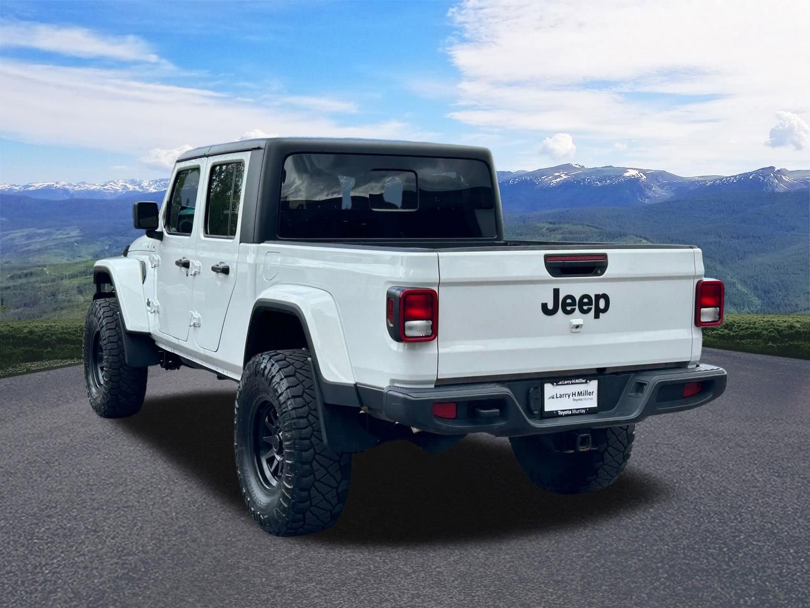 Used 2024 Jeep Gladiator Sport AWD/4WD image 3