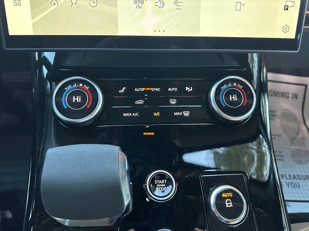 Used 2023 Land Rover Range Rover Sport SE image 15