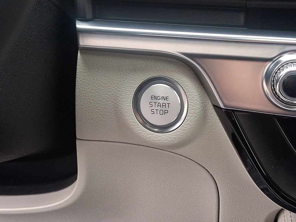 Certified 2025 Kia Telluride SX w/ SX Captain's Chair Package FWD image 25