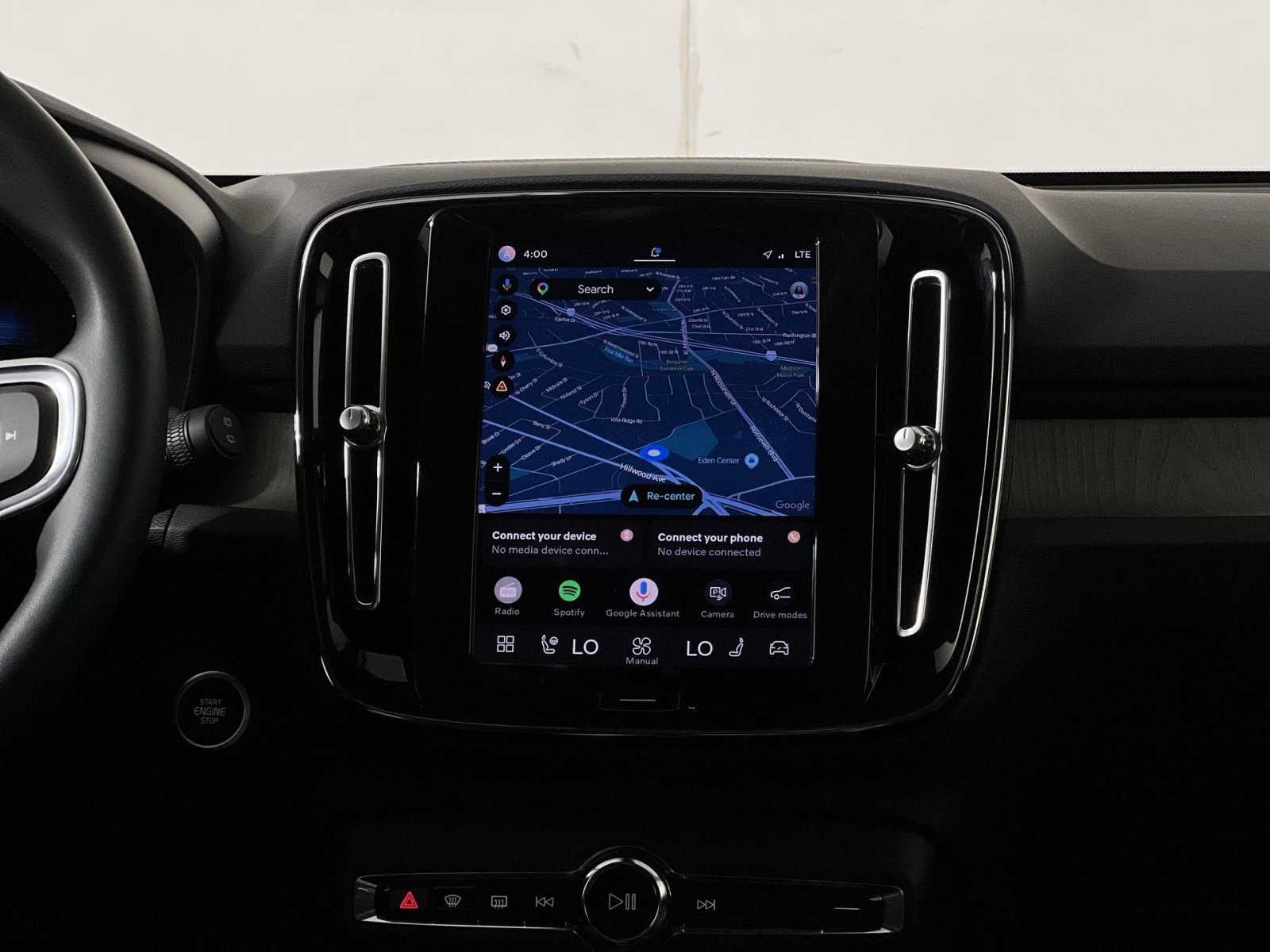 Used 2023 Volvo XC40 B4 Ultimate w/ Climate Package FWD image 20
