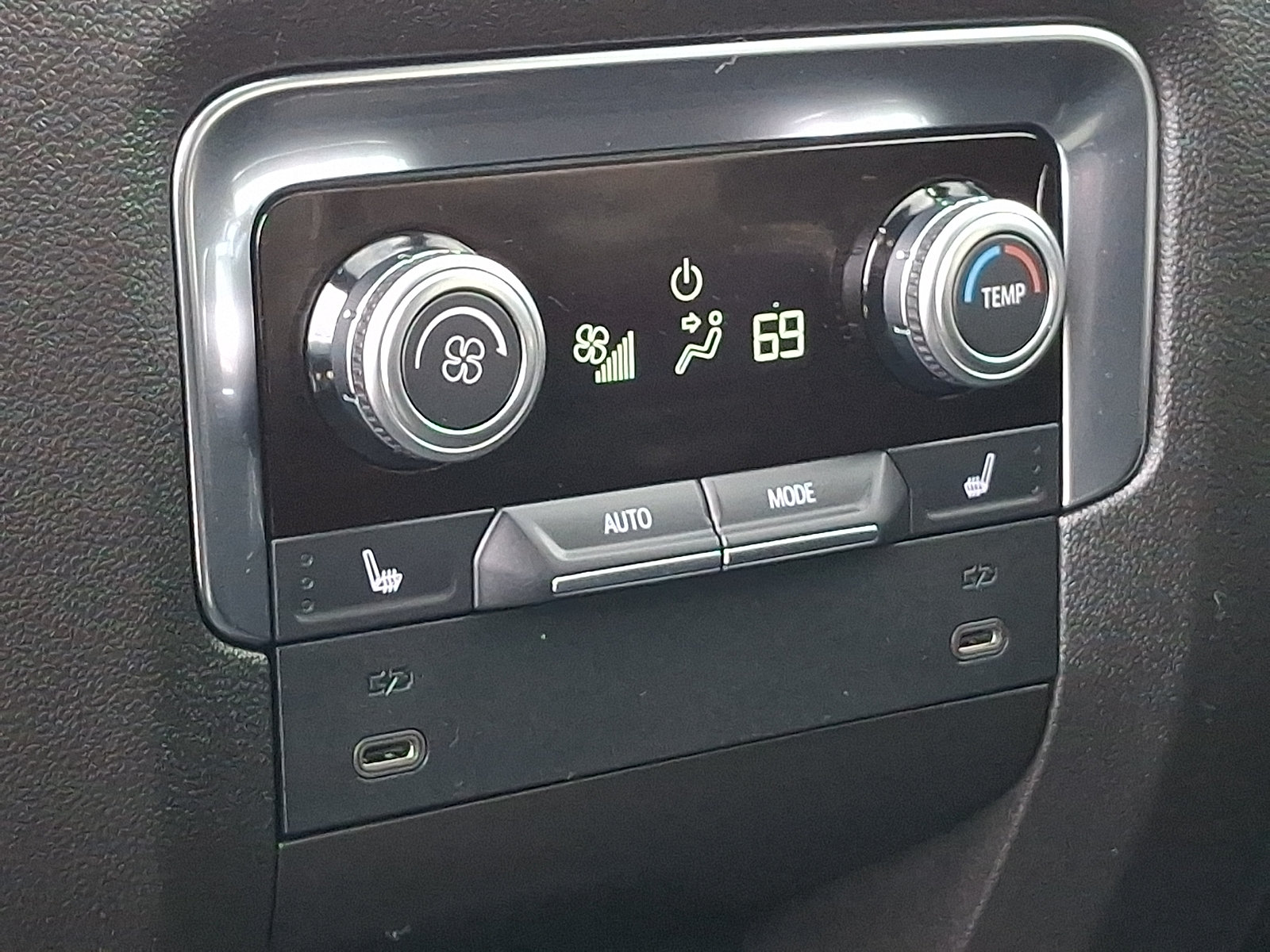 Certified 2026 GMC Yukon XL Denali w/ Sun & Power Step Package AWD/4WD image 11