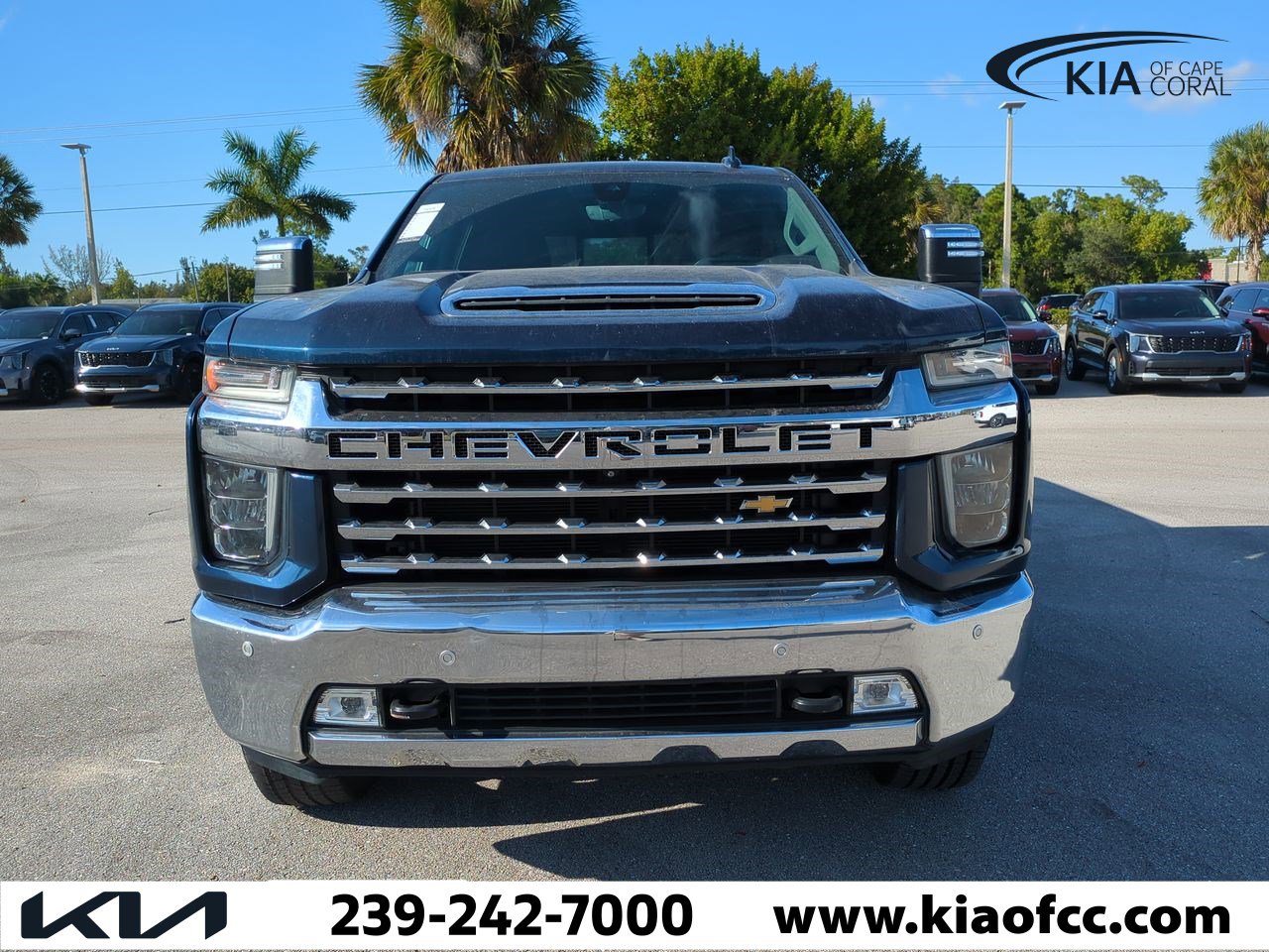 Used 2020 Chevrolet Silverado 2500 LTZ w/ LTZ Premium Package image 3