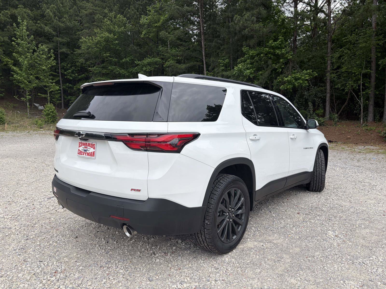Used 2023 Chevrolet Traverse RS w/ LPO, Floor Liner Package FWD image 22